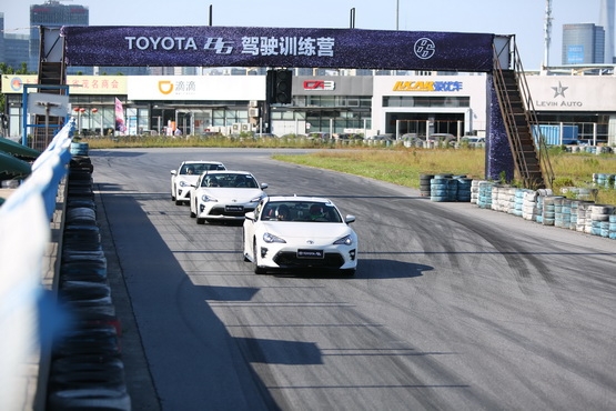 TOYOTA86 2017驾驶训