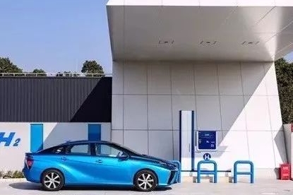 丰田绝杀！首个加氢站落成，别说汽油车，连电动车也得靠边站！
