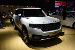 “国产Q7”正式上市，揽胜前脸，发现内饰，为何没上市就遭骂？