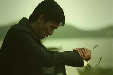 我们拼尽了全力，不是为了活成别人想要的模样