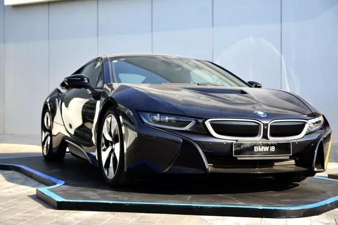 40万预算Tesla Model 3 和BMW i3你选谁？