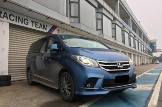这台MPV敢下赛道，成绩和性能车一个级别，我打赌GL8不敢跑