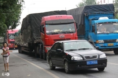 5张惨烈车祸瞬间，告诉你为什么要远离大货车！请转发给家人