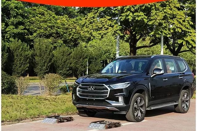 【实测】20来万的中国最大号SUV，四驱性能不输50万豪车！
