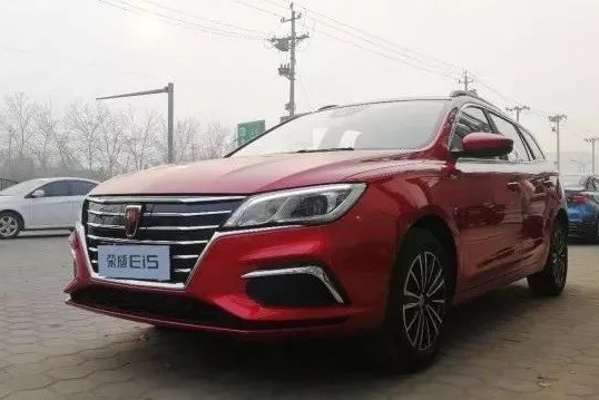荣威Ei5已经到店，2018年会是电动旅行车的天下吗？
