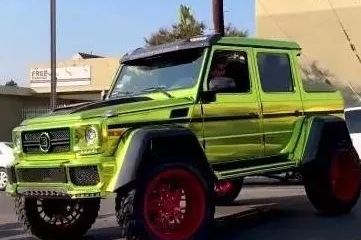 巴博斯6x6和巴博斯4x4相遇后，才知道谁是大哥！