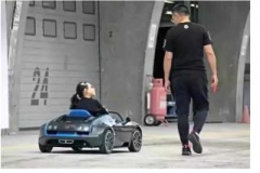 给儿子买上百万的童车，除了他还有谁！真是土豪