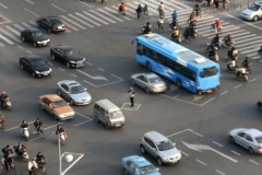 新手在这些路段最容易违章、出事故，开车时要格外注意！