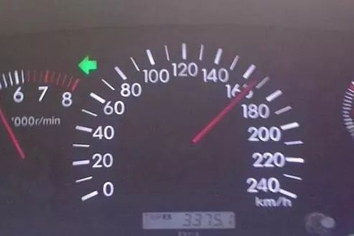 限速120km/h，为啥汽车的设计时速却那么高？