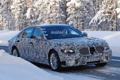 全新一代奔驰S级伪装照曝光 遮挡得严严实实