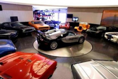 看看真正的土豪：哪怕算赚到小目标，也只能买半个车库！