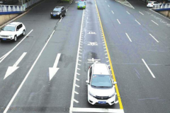 交警叔叔教你如何进入可变车道不被扣6分罚200