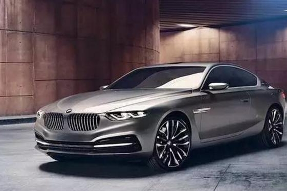 宝马顶级旗舰，外形完胜迈巴赫，但看到内饰奔驰笑了：你还是太嫩