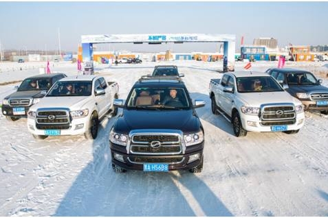 冰雪世界放肆撒野，中兴领主雪地试驾操控体验