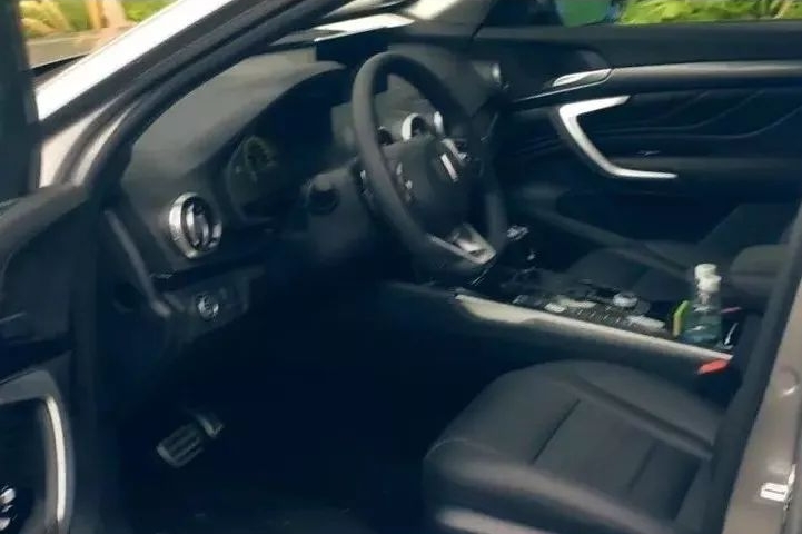 逃离寒冬腊月迎来炎炎烈日，试驾变速器升级后的WEY丨TGVlog