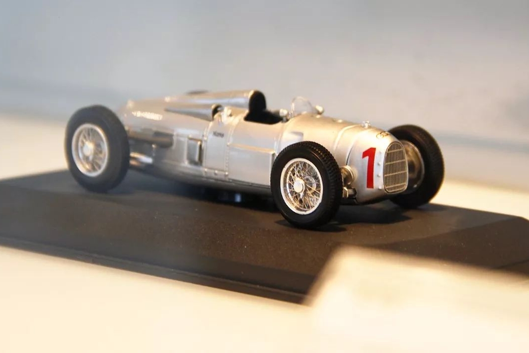 Audi Sport不仅车好开，它的衣服更好看 | 不务正业的汽车品牌4