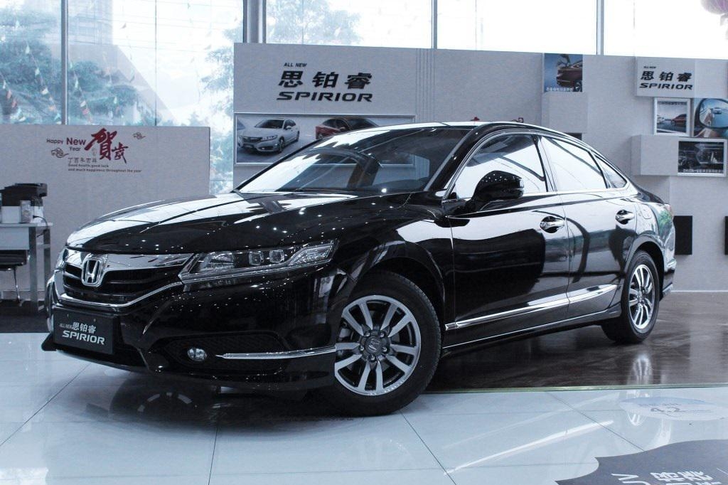 思铂睿PK阿特兹，谁才是中级轿车中的运动小能手？