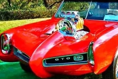 这样握方向盘等于作死？