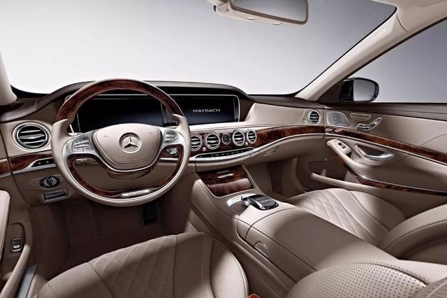 走亲访友面子提升指南，学会使用这些功能，20多万车也有豪华范