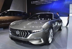 国产特斯拉真强！内饰5块屏幕车标还是古代神器