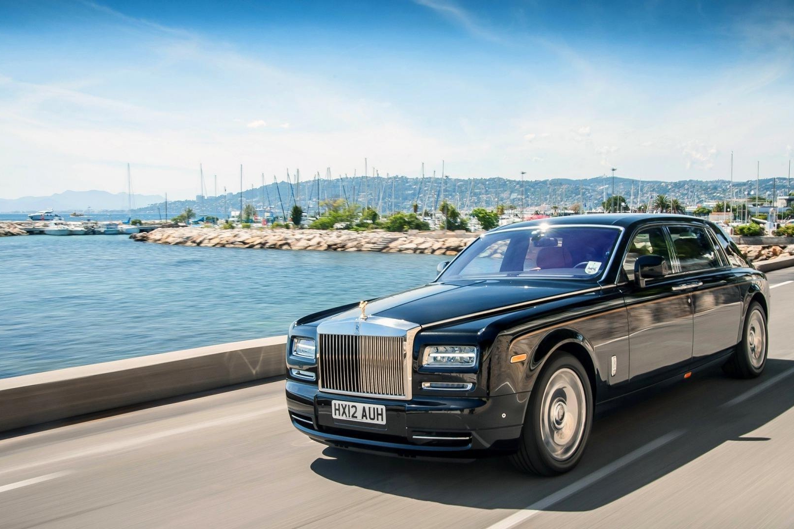 看看他们开啥豪车，就知道为什么会如此拼命打球了