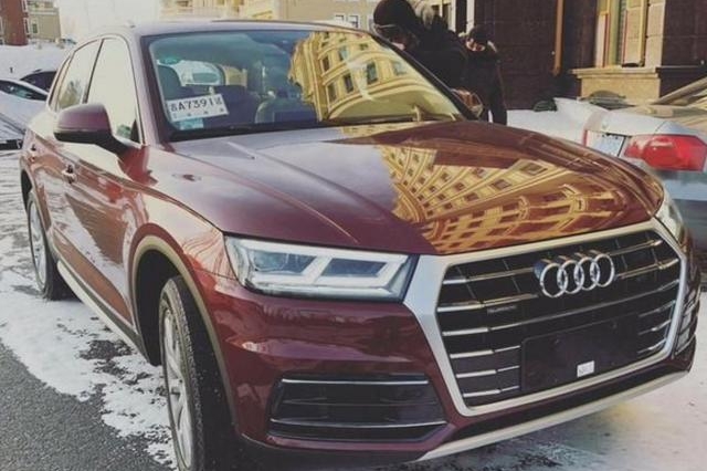 奥迪Q5L终于来了，这外形太霸气，空间大到吓人，奔驰该着急了