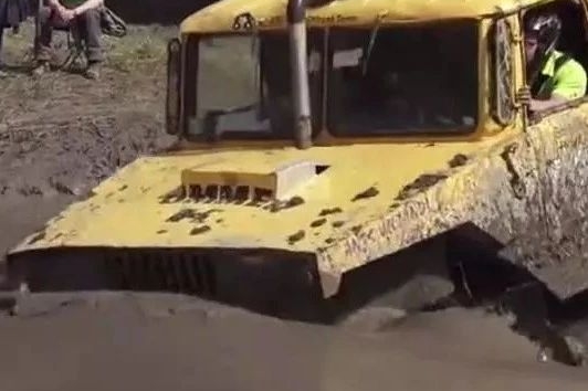 视频丨老司机玩越野，就是不走寻常路