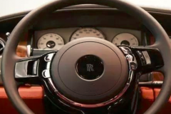 据说老司机能从方向盘认出是哪款车，但是最后一个没人认识