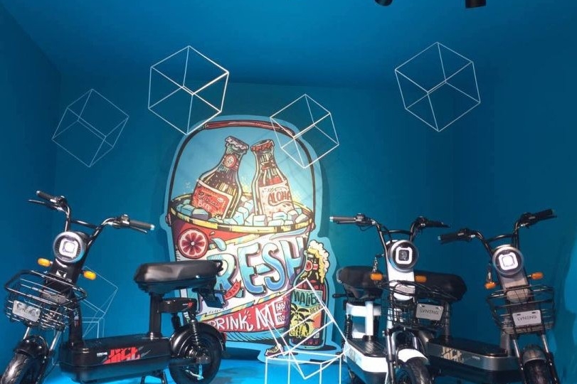 玩个性？飙科技？秀快充？天津展上这个品牌确实不一样！