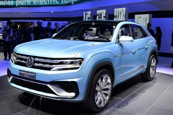 大众又一高端SUV！2米宽比途锐还大，6S破百，看到内饰果断放弃X5