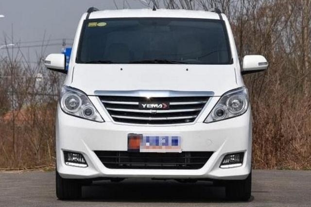 远看外形至少七八十万，看内饰十多万，实际不到6万，还买啥宏光