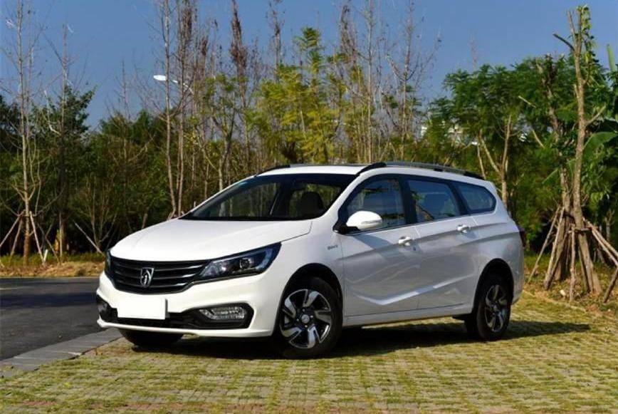 国内最便宜旅行车：大空间+满配置+高颜值=6万，无车能敌