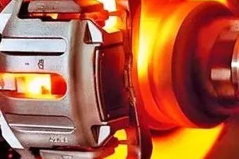 没学会这9个驾驶技巧，10年驾龄也不算老司机！