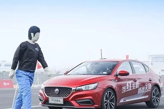 再推超级运动互联网版，全新名爵6靠什么打造同级最高“安全性价比”