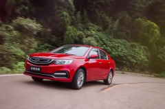 老妈生病，长途开车到北京治病 有这些配置轻松多了