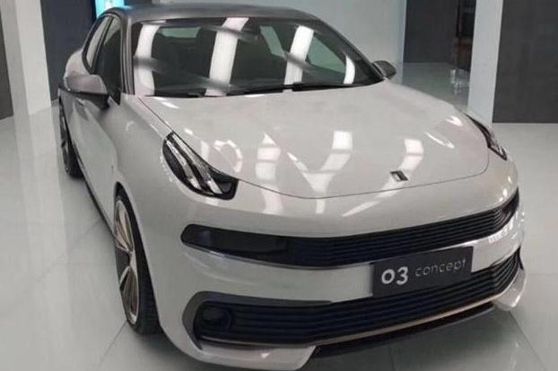 吉利首款高端轿车现身！比思域大气内饰高档，11万确定爆款无疑了