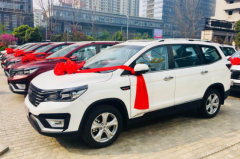 比速T5团购拆车，现场“扒衣”一次让你看个够！