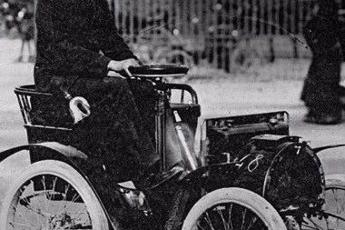 在成立120周年之际，雷诺将发布120张庆生“写真”