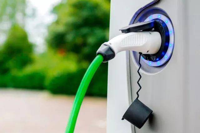 每公里不到2毛钱 超级省油的混动蒙迪欧来了