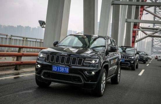 现在让你做一个梦 假如你有60万, 你会选择大切诺基还是普拉多?