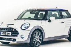 MINI在华推近20个新款型，最低售价18.88万元！