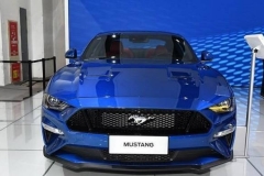 5.0L V8发动机+10AT变速箱+狂野肌肉身躯，这款拉风超跑仅38万起