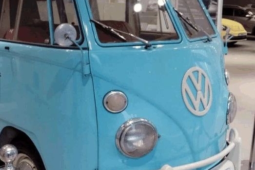 日本这样一个高科技国家，路上没豪车？是的，都是面包车！
