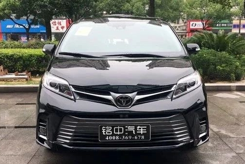 2018款丰田塞纳新车到店 最低39.8万起