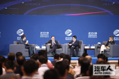 【汽车人】变革当前，传统车企敢和时代“过过招”
