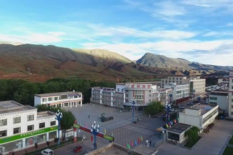 书写山乡巨变新画卷东风公司精准扶贫工作纪略