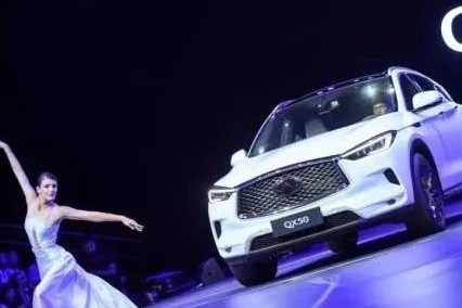 全新QX50：只有努力奋斗，才不会“被出局”