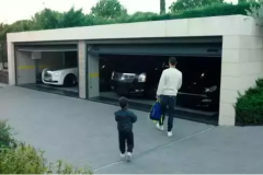 布加迪威航之后，C罗的停车场里又多了一辆WEY VV7