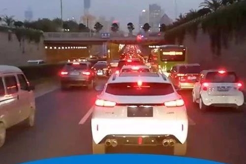 缸哥答疑|机油必须5000公里保养一次吗？降价特别厉害的车能买吗？