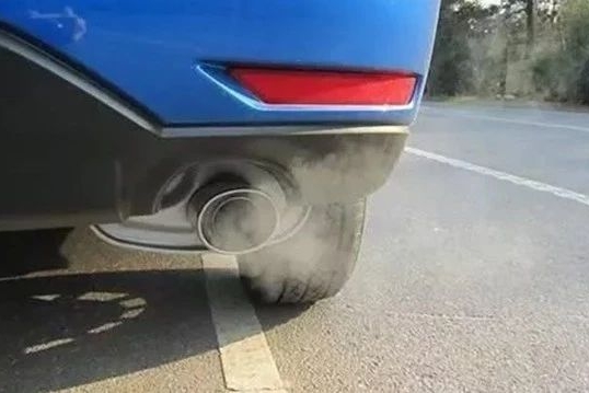 排气管的结构是怎么影响汽车动力的？排气越顺畅越好吗？